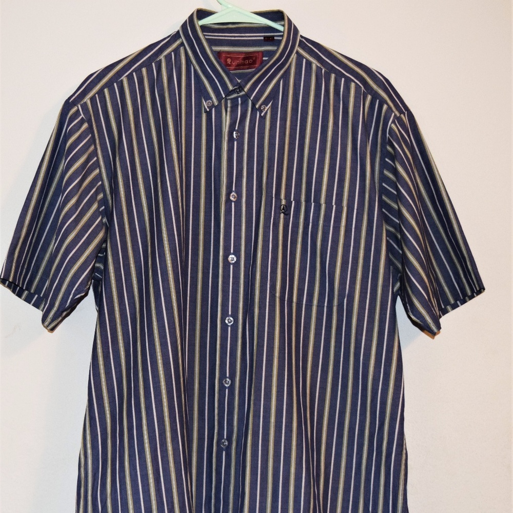 Unhao  Men's Short Sleeve Shirt